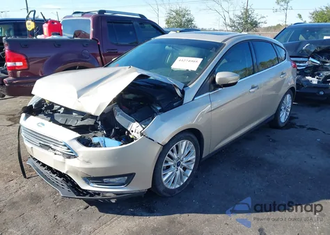 2017 Ford Focus Titanium z USA, uszkodzony, nr VIN 1FADP3N26HL316138